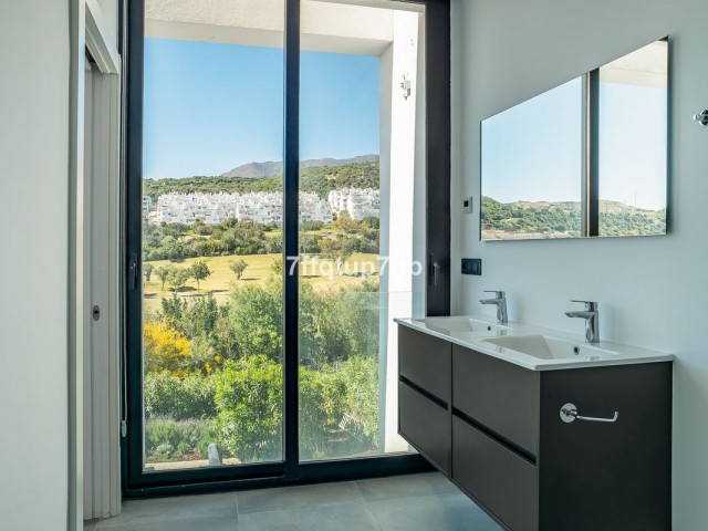 Villa con 3 Dormitorios  en Estepona