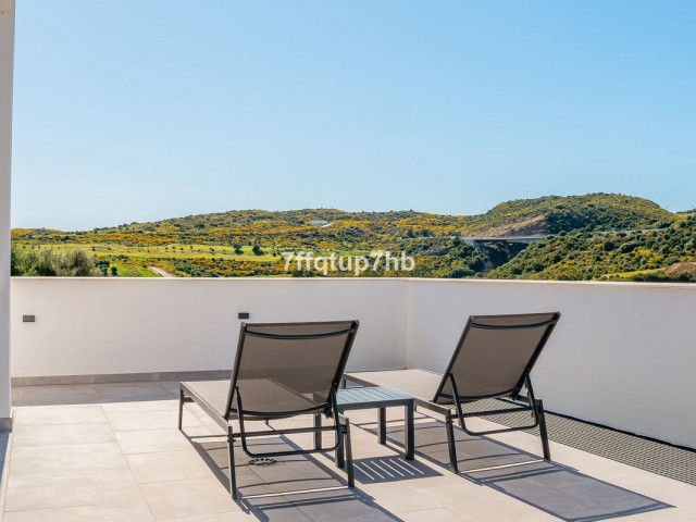 Villa con 3 Dormitorios  en Estepona