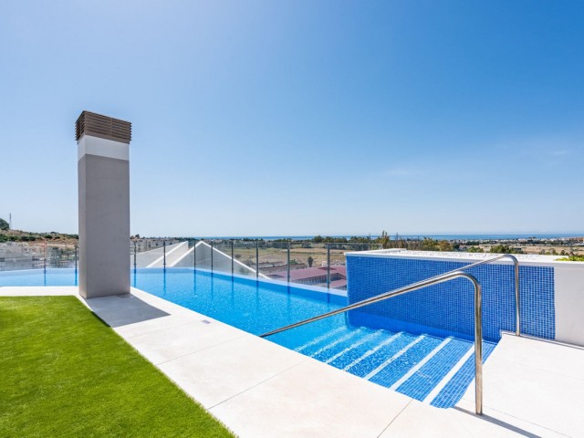 3 Bedrooms Apartment in Nueva Andalucía