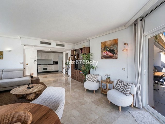 Apartamento con 3 Dormitorios  en Benalmadena Costa