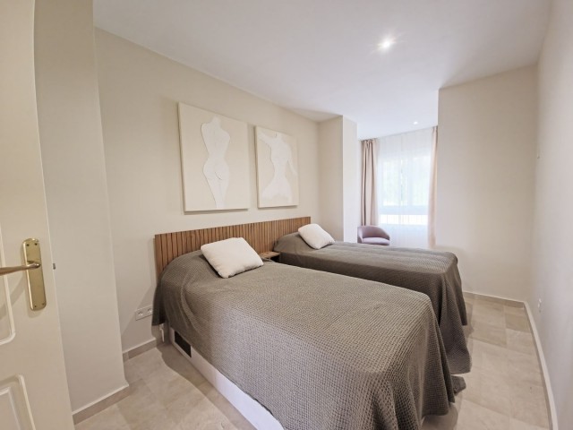 2 Bedrooms Apartment in Benahavís