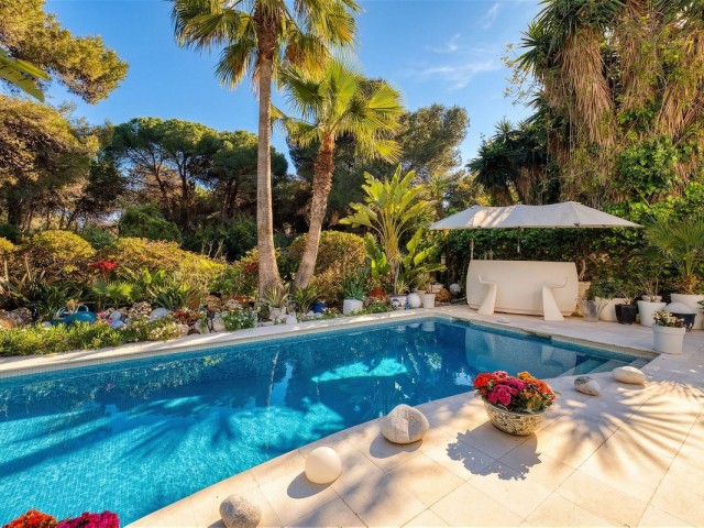 3 Bedrooms Villa in New Golden Mile