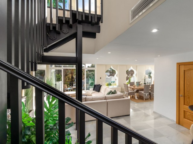 4 Bedrooms Apartment in Puerto Banús