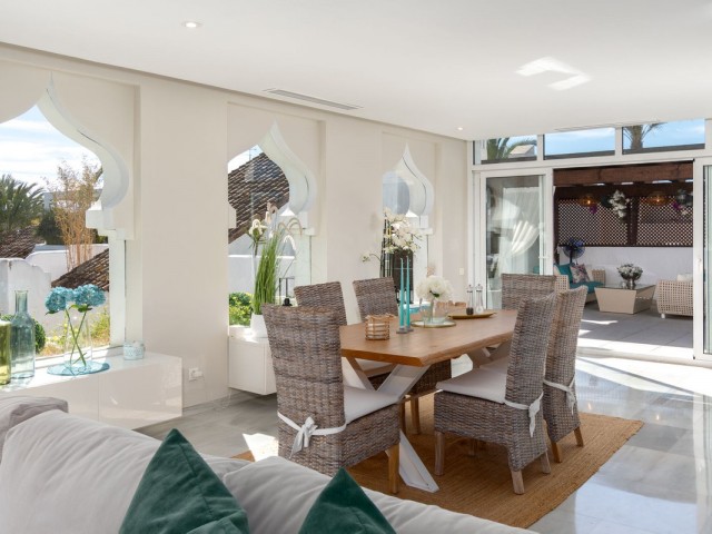 4 Bedrooms Apartment in Puerto Banús