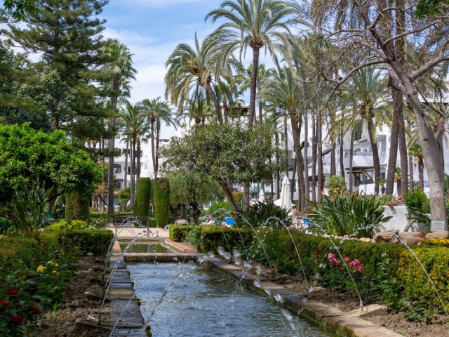 4 Bedrooms Apartment in Puerto Banús