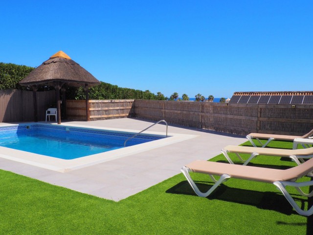 Villa con 5 Dormitorios  en Estepona