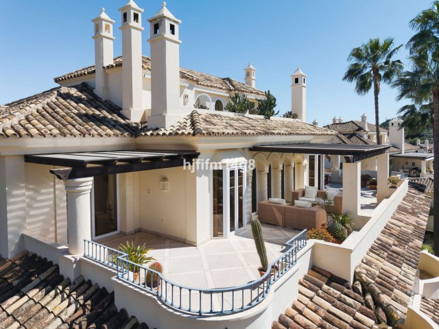 3 Bedrooms Apartment in Nueva Andalucía