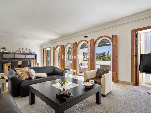 3 Bedrooms Apartment in Nueva Andalucía