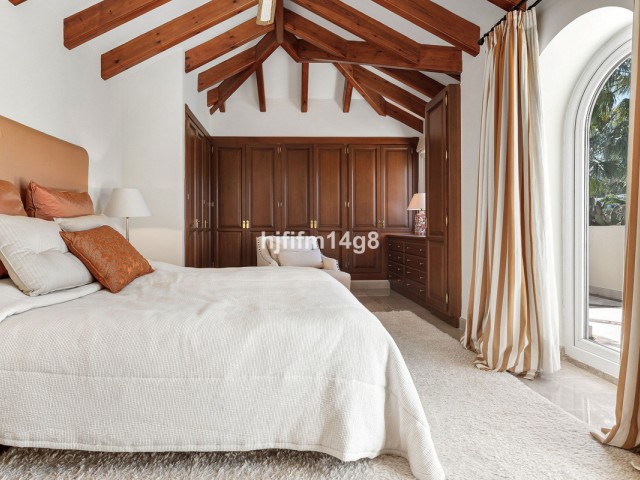 3 Bedrooms Apartment in Nueva Andalucía