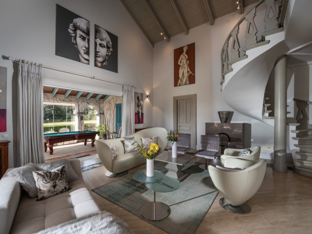 5 Makuuhuoneen Huvila San Roque Club