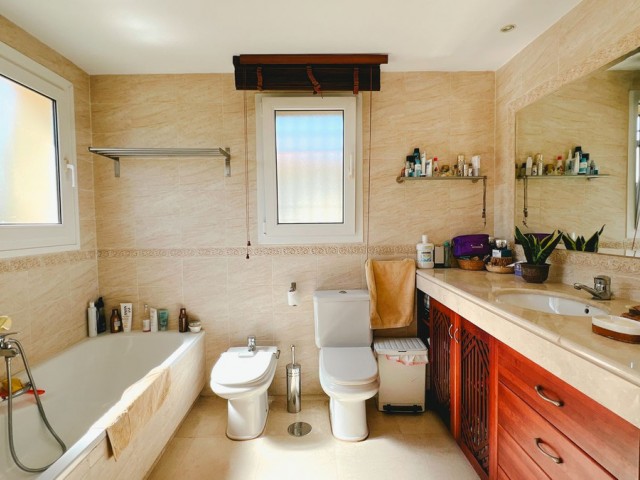 4 Slaapkamer Villa in Riviera del Sol