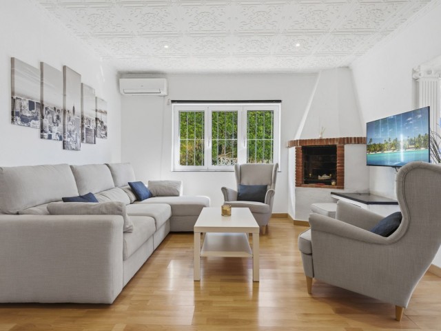 Huvila, El Chaparral, R5351326