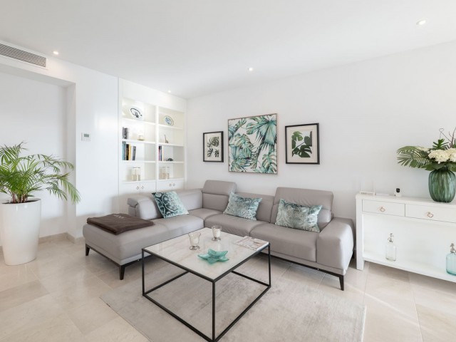 4 Bedrooms Apartment in Los Flamingos