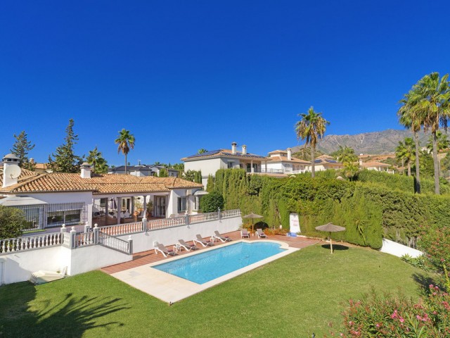 4 Bedrooms Villa in Mijas Golf