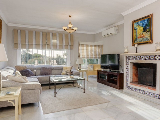 4 Bedrooms Villa in Mijas Golf