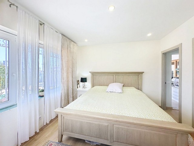 Villa con 3 Dormitorios  en Estepona