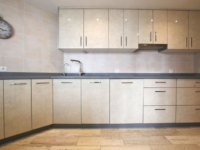 3 Makuuhuoneen Huoneisto Nueva Andalucía