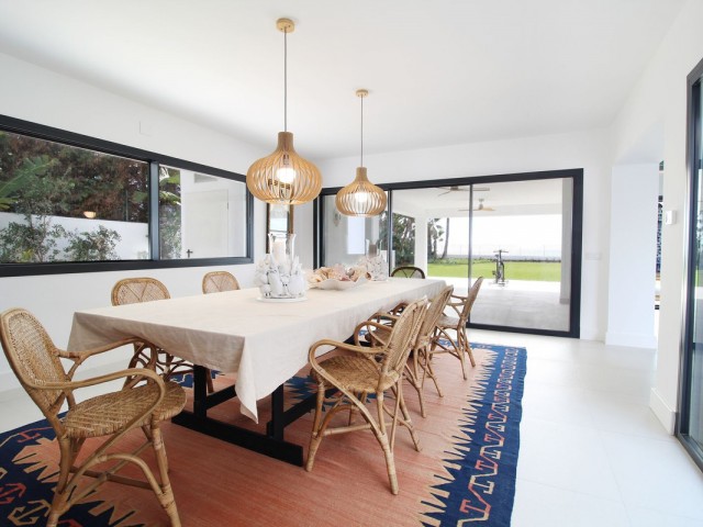 Villa avec 7 Chambres  à Guadalmina Baja