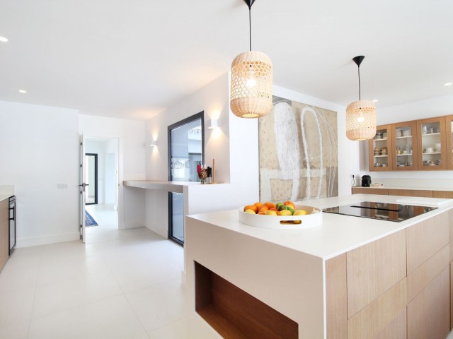 Villa avec 7 Chambres  à Guadalmina Baja