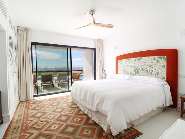 Villa avec 7 Chambres  à Guadalmina Baja