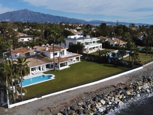 Villa avec 7 Chambres  à Guadalmina Baja
