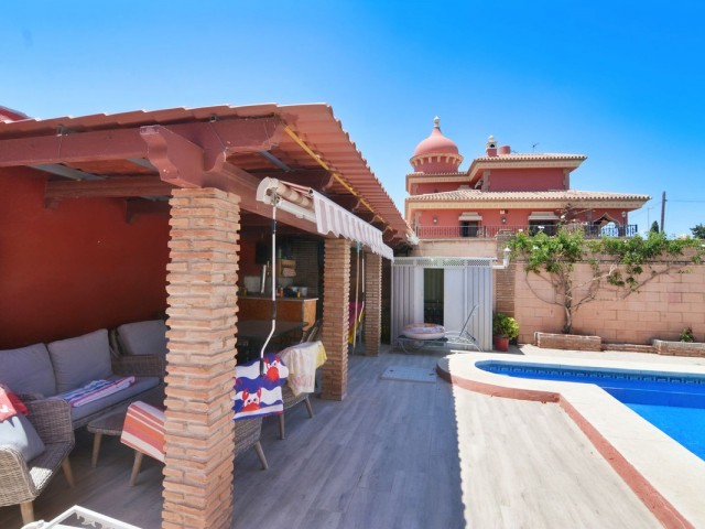 6 Bedrooms Villa in Mijas Costa