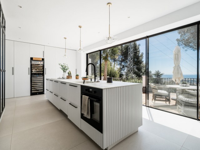 4 Makuuhuoneen Huvila El Madroñal