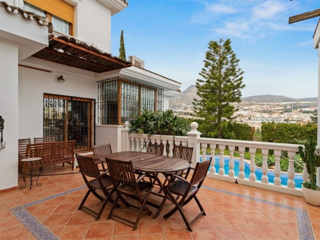 6 Bedrooms Villa in Benalmadena Costa