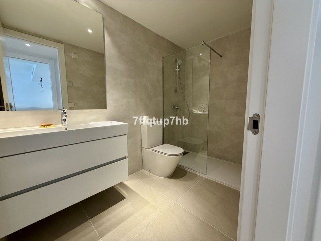 2 Bedrooms Apartment in Estepona