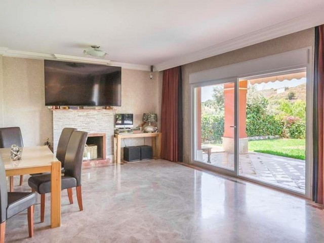 Townhouse, Santa Clara, R5350780