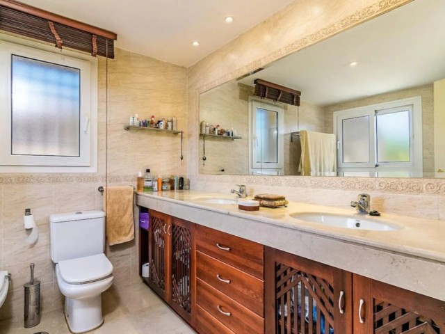 4 Makuuhuoneen Huvila Riviera del Sol