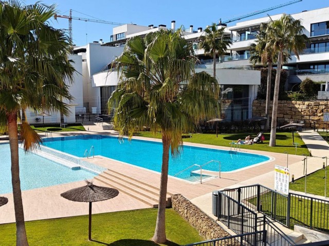 4 Bedrooms Apartment in Estepona