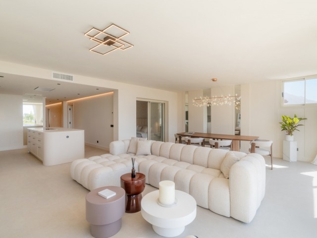 3 Bedrooms Apartment in Nueva Andalucía