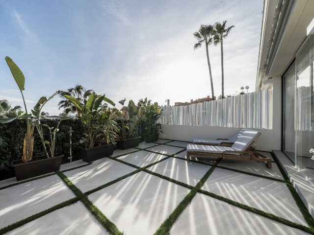 3 Bedrooms Apartment in Nueva Andalucía