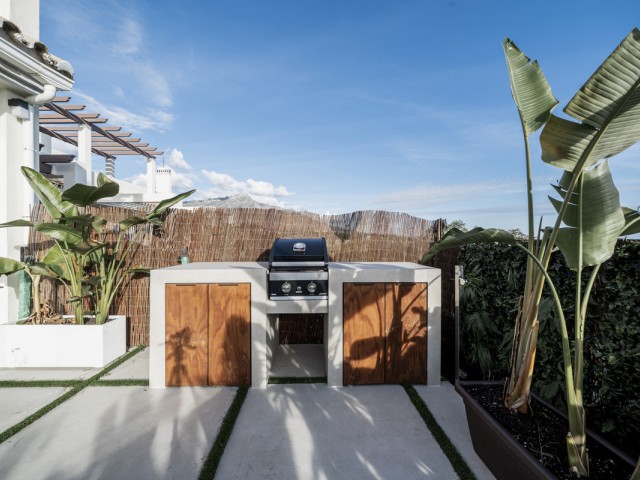 3 Bedrooms Apartment in Nueva Andalucía