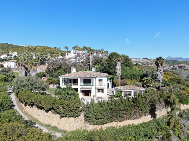 Huvila, San Luis de Sabinillas, R5353336