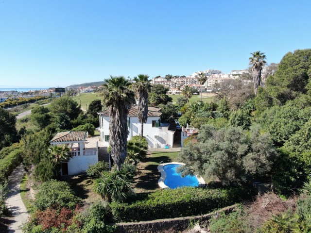 Huvila, San Luis de Sabinillas, R5353336