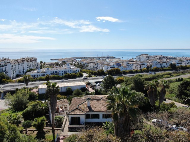 Huvila, San Luis de Sabinillas, R5353336