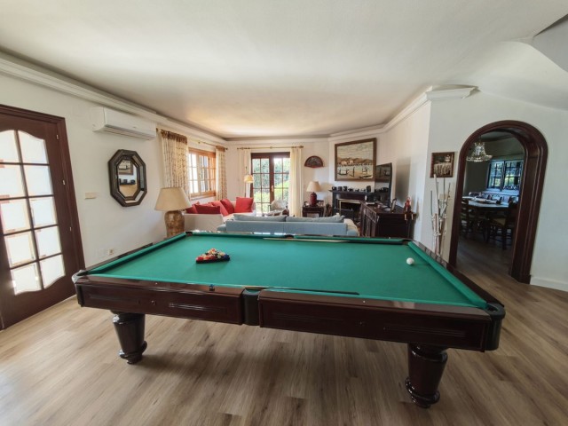 4 Makuuhuoneen Huvila San Luis de Sabinillas