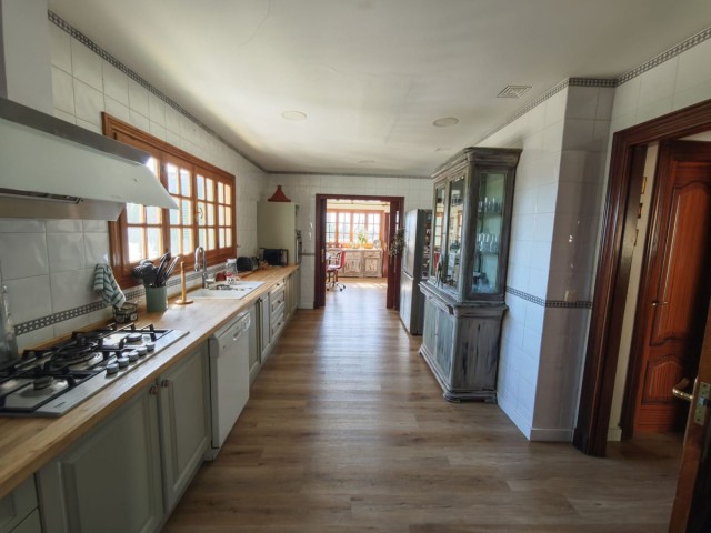 4 Makuuhuoneen Huvila San Luis de Sabinillas