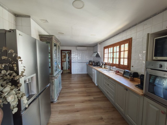 4 Makuuhuoneen Huvila San Luis de Sabinillas