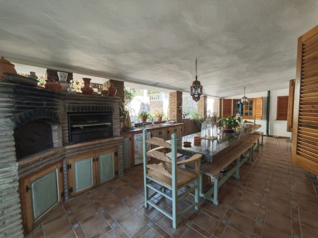 4 Makuuhuoneen Huvila San Luis de Sabinillas