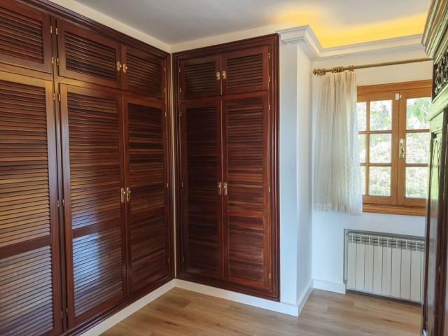 4 Makuuhuoneen Huvila San Luis de Sabinillas