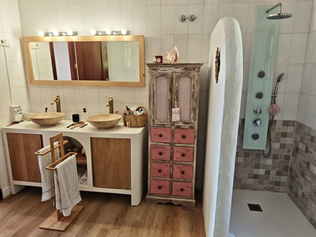 4 Makuuhuoneen Huvila San Luis de Sabinillas