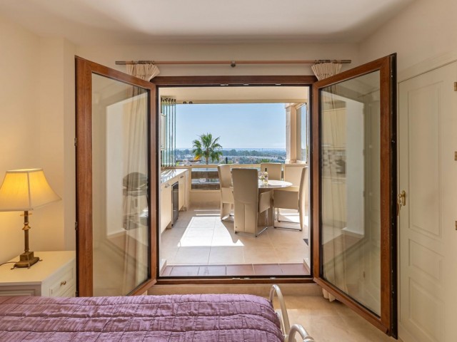 Apartment, El Paraiso, R5353381