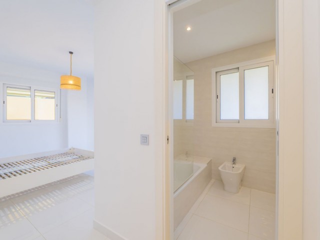 Appartement avec 3 Chambres  à Marbella