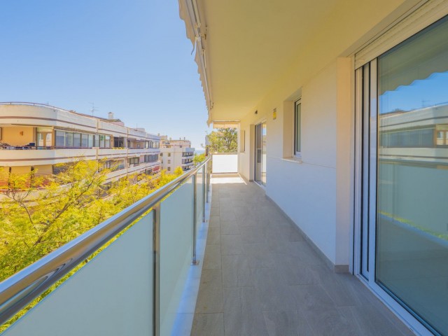 Appartement avec 3 Chambres  à Marbella