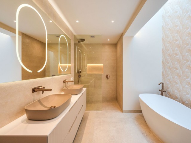 3 Makuuhuoneen Huoneisto Nueva Andalucía