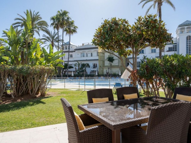 4 Slaapkamer Rijtjeshuis in New Golden Mile