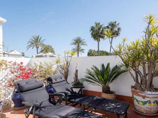 4 Slaapkamer Rijtjeshuis in New Golden Mile